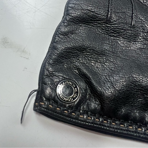 Coach women’s black leather gloves L30-12 - Picture 3 of 4